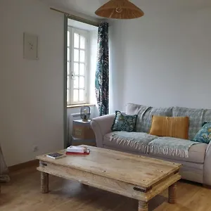  Appartement Appartement au centre de Pleubian France